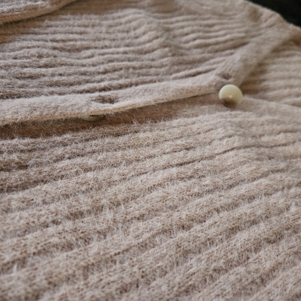 Pink Sweater - Picture 2 of 6